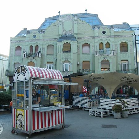 Hostel Nomad Νόβι Σαντ Εξωτερικό φωτογραφία